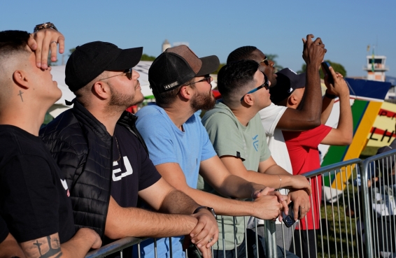 QUARTO DIA SÁBADO.00_18_24_09.Still018.jpg