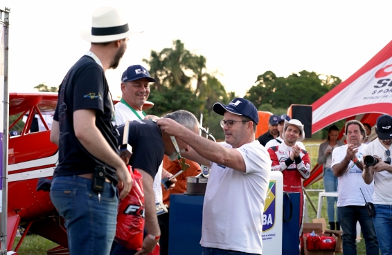 Sequência 05.00_24_20_11.Quadro007.jpg