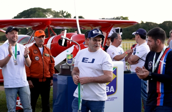 QUARTO DIA SÁBADO.00_39_57_13.Still035.jpg