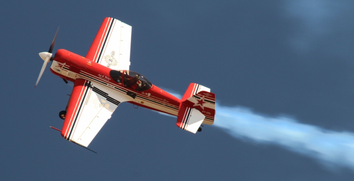 Richieri no Sukhoi 31, uma das atrações do evento. Foto: Banco de imagens ACI - Sem crédito